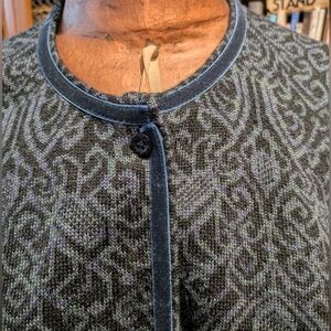 Orvis Velvet Trimmed Patterned Cardigan Size Large